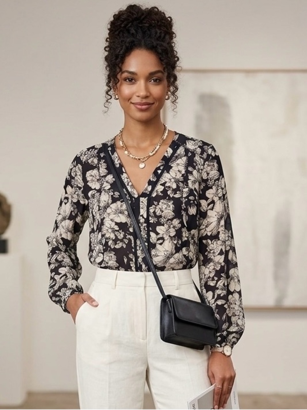 ASTR the Label Black Floral Long Sleeve V-Neck Blouse Top AT10907 Size S